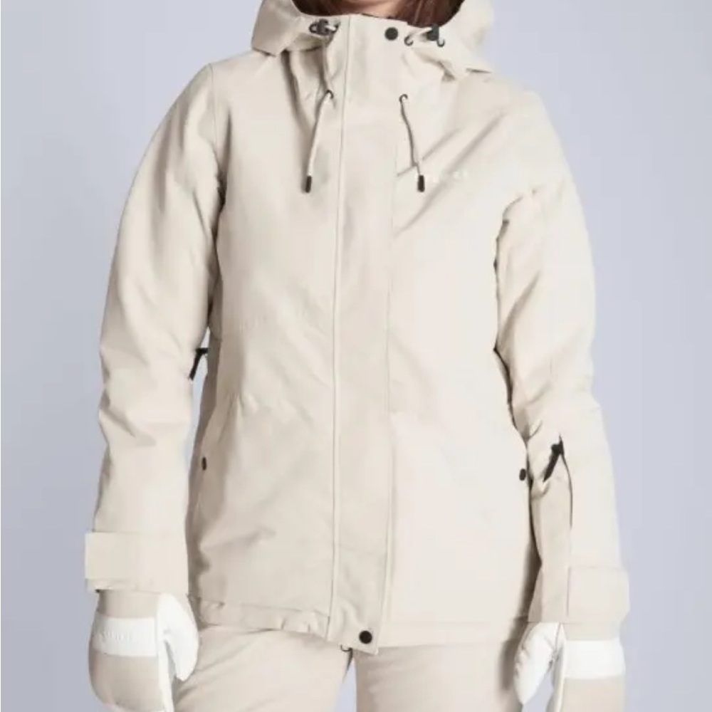 Cream Ski Jacket with Hood and Full-Length Zipper
